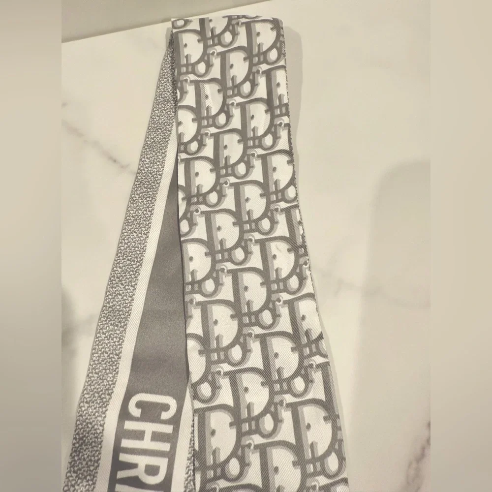 Christian Dior Twilly - Picture 4 of 11